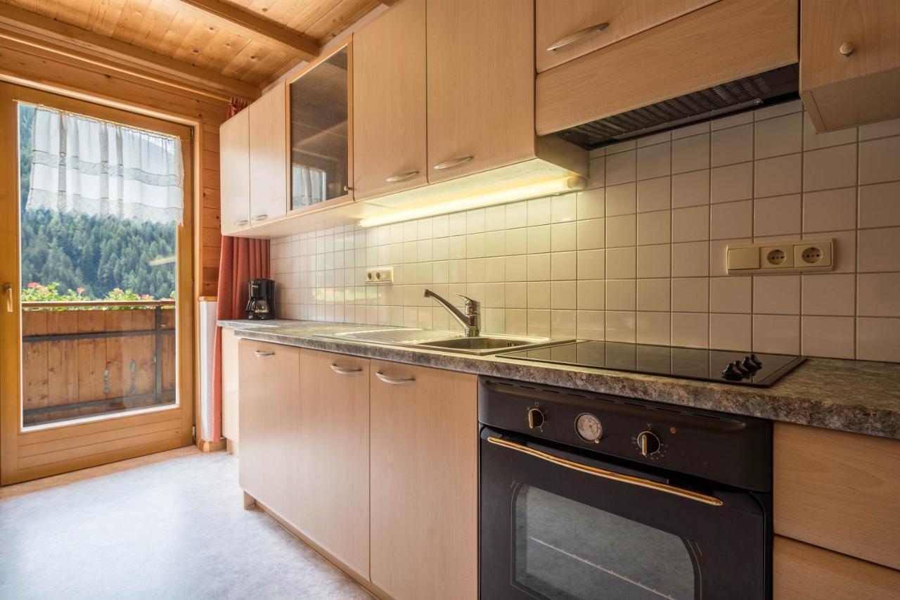 Haus Hubertus - Fewo 5 Sankt Leonhard in Passeier Buitenkant foto