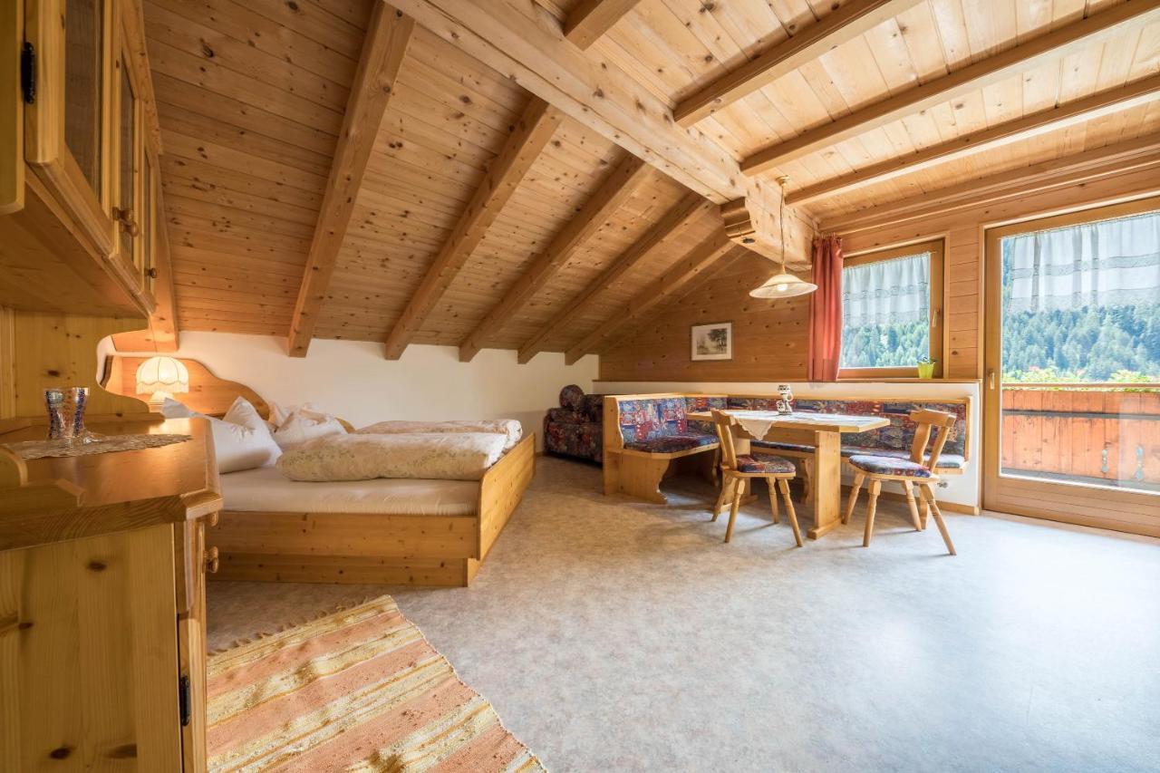 Haus Hubertus - Fewo 5 Sankt Leonhard in Passeier Buitenkant foto