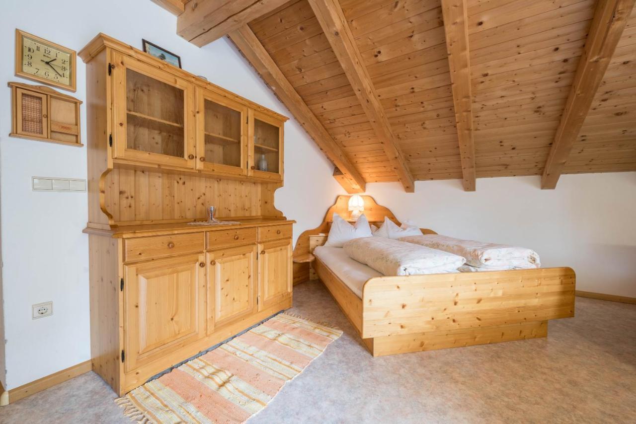 Haus Hubertus - Fewo 5 Sankt Leonhard in Passeier Buitenkant foto