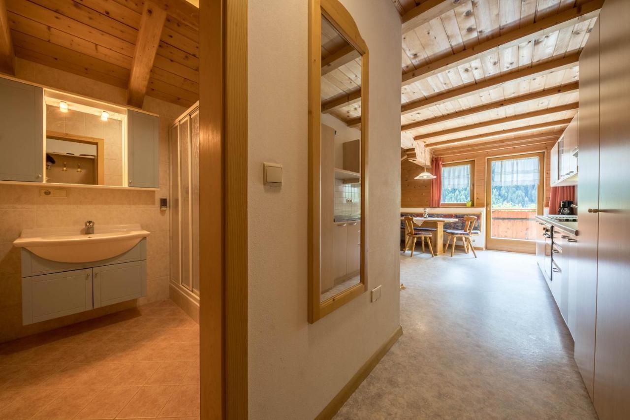 Haus Hubertus - Fewo 5 Sankt Leonhard in Passeier Buitenkant foto