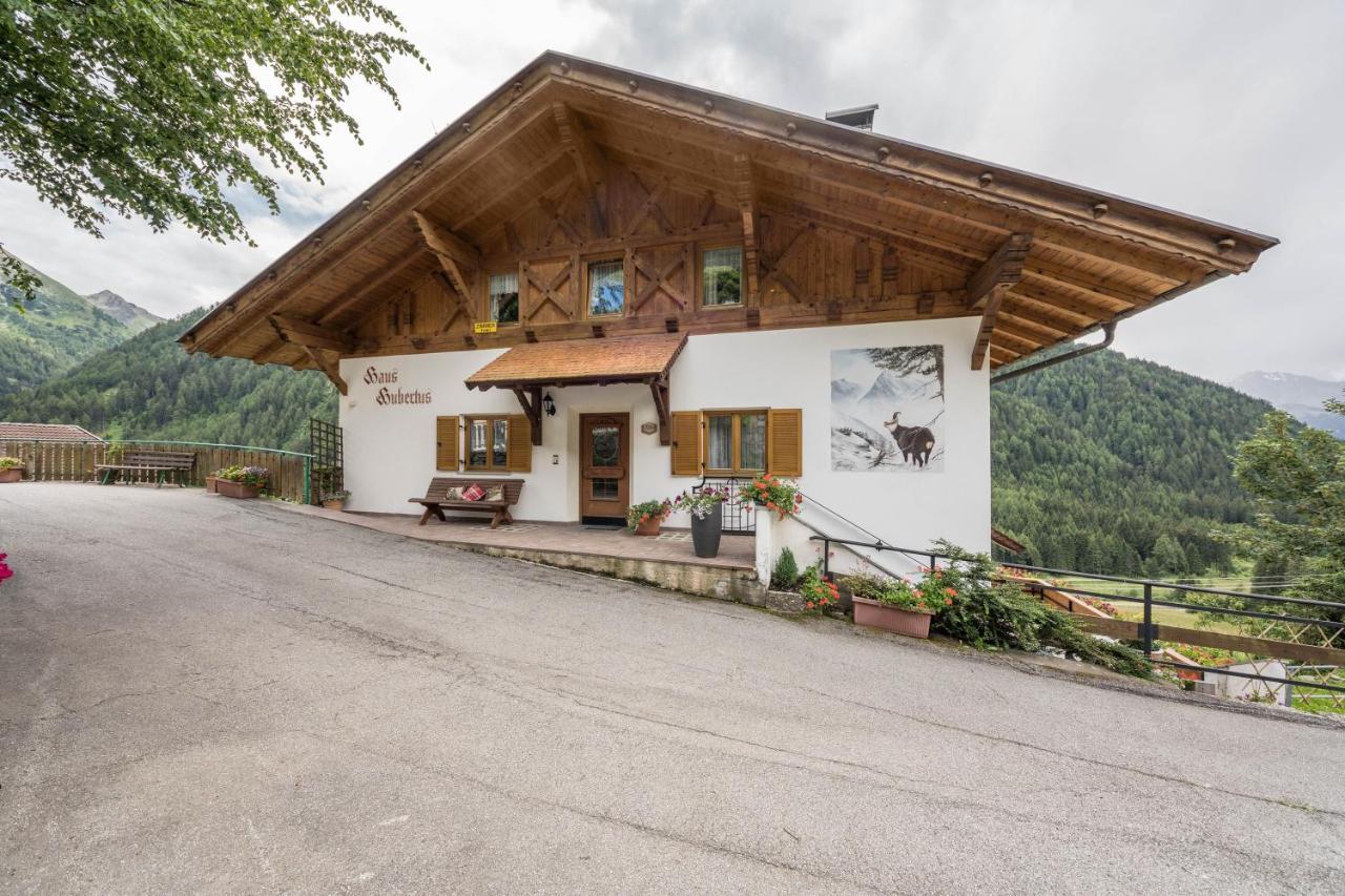 Haus Hubertus - Fewo 5 Sankt Leonhard in Passeier Buitenkant foto